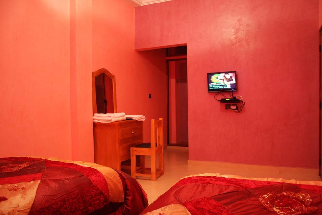 Hotel Amsterdam Варзазат Стая снимка